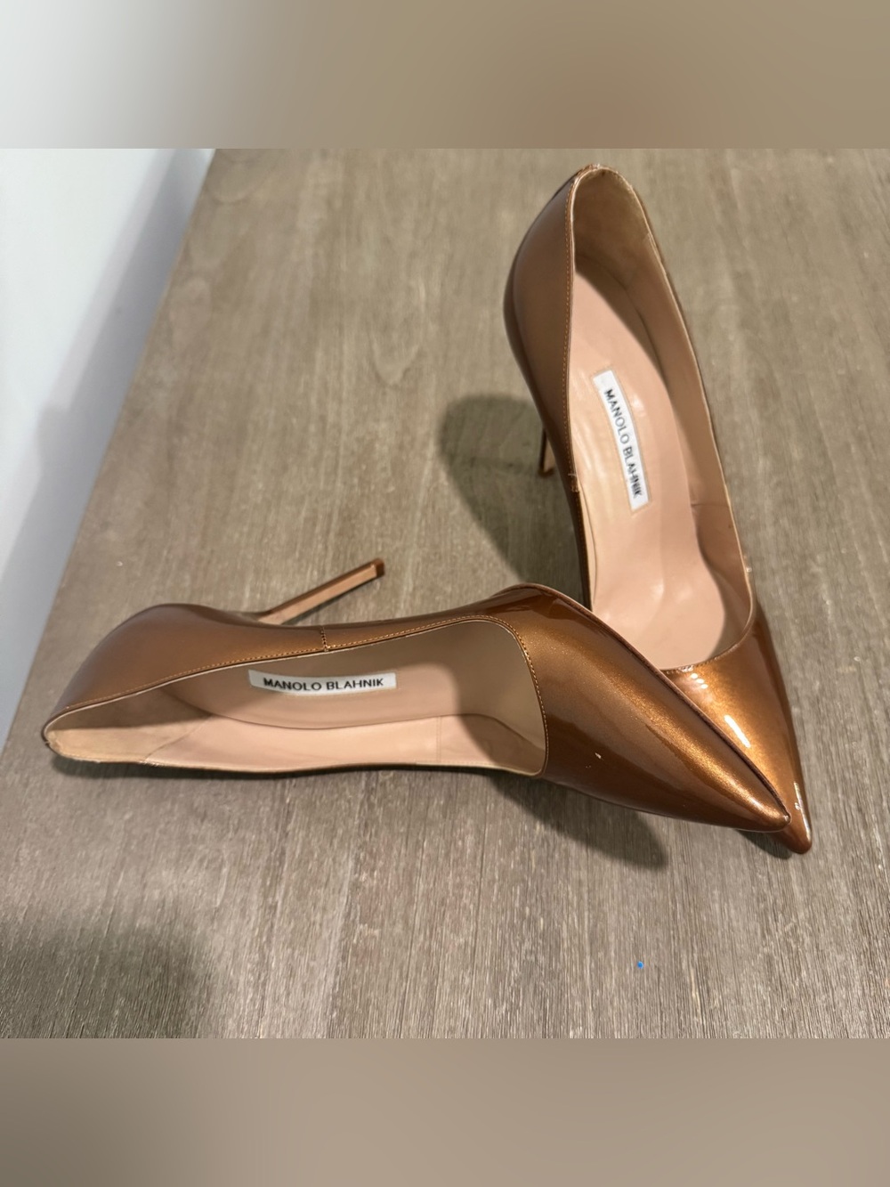 Manolo Blahnik Shiny Tan Heels | Very Good Condition